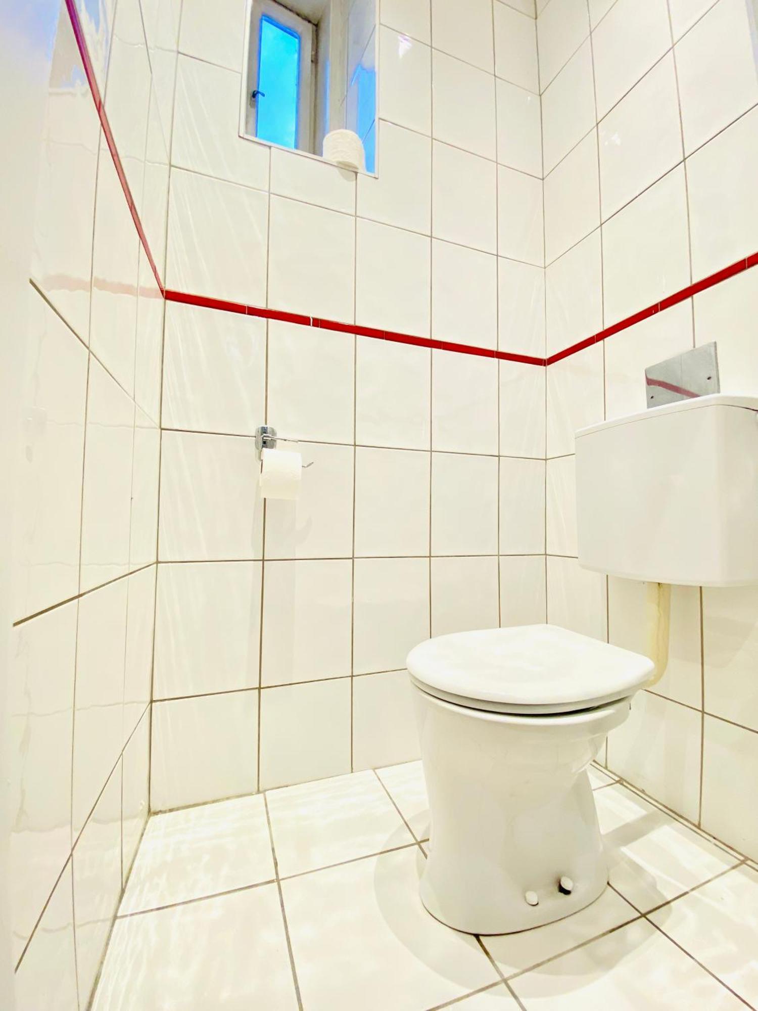 Stylish 2br Prime Location By Westbahnhof Apartment *
