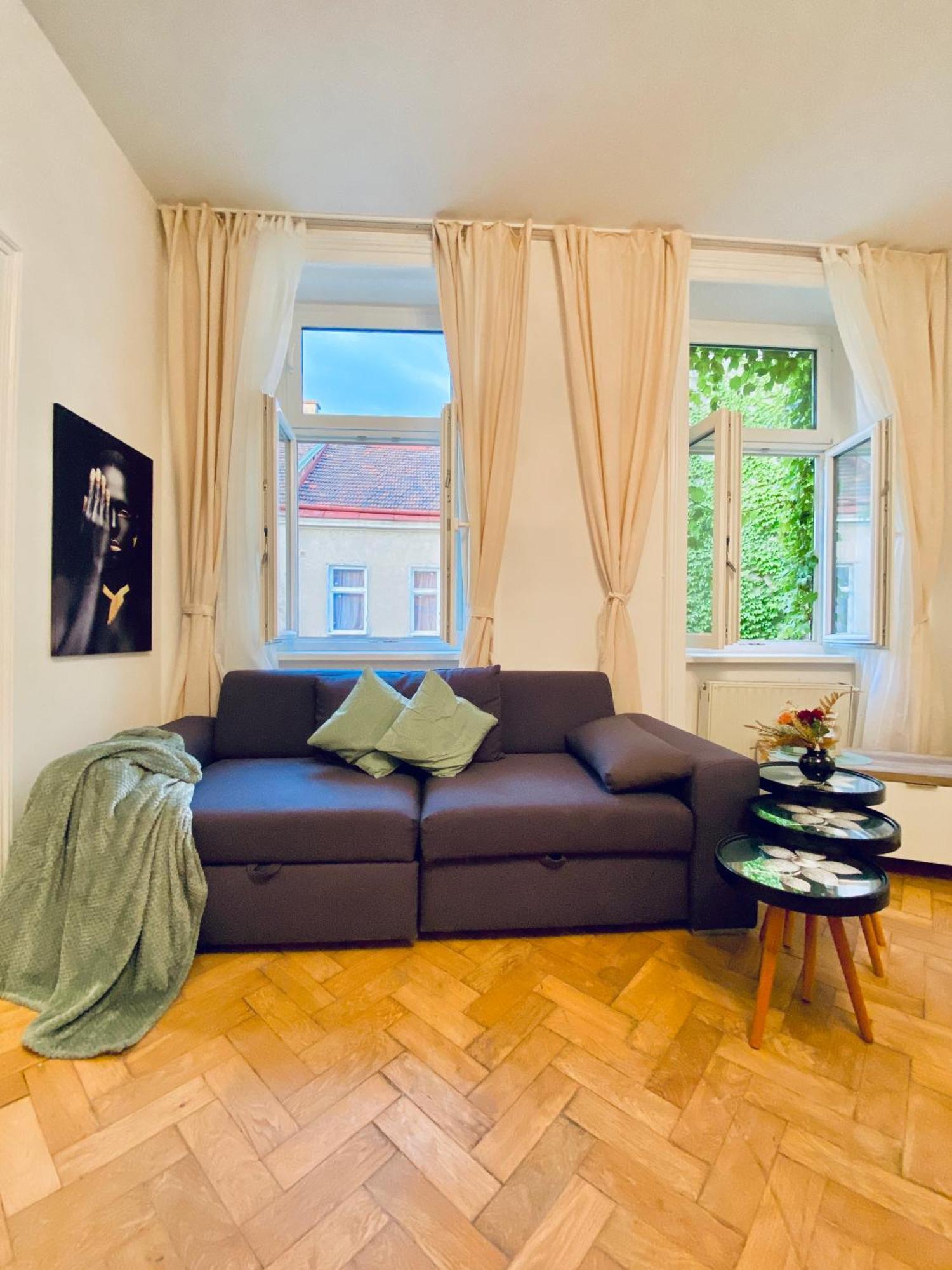 Stylish 2br Prime Location By Westbahnhof Apartment *